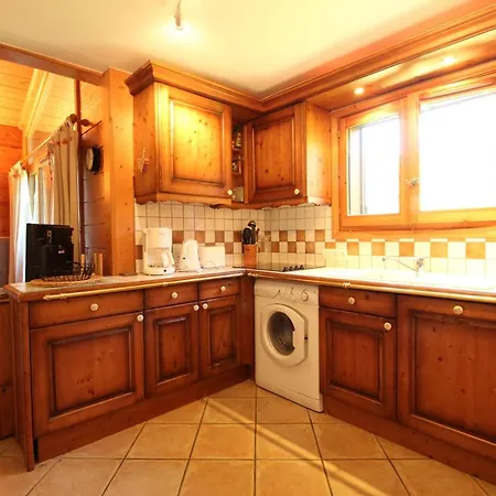 Duplex Chaleureux 4 Pièces Avec Wifi, Parking, Proche Spa&bus Pour - Fr-1-572-43 Appartement